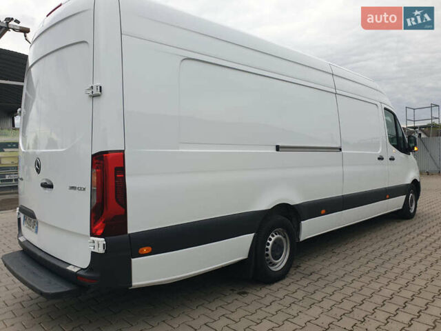 Белый Мерседес Sprinter, объемом двигателя 0 л и пробегом 334 тыс. км за 47793 $, фото 9 на Automoto.ua