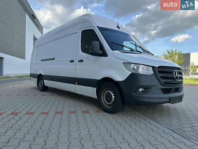 Белый Мерседес Sprinter, объемом двигателя 2.2 л и пробегом 360 тыс. км за 27000 $, фото 6 на Automoto.ua