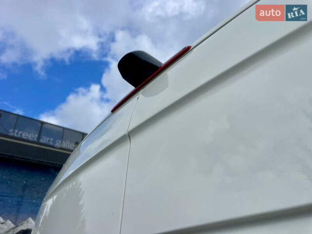 Белый Мерседес Sprinter, объемом двигателя 2.2 л и пробегом 155 тыс. км за 26500 $, фото 18 на Automoto.ua