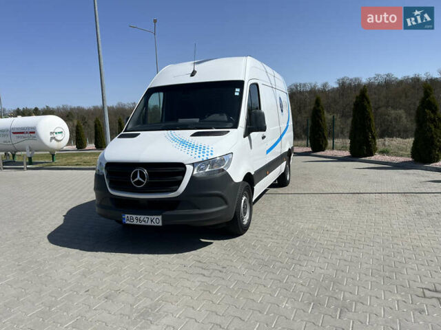 Белый Мерседес Sprinter, объемом двигателя 2.14 л и пробегом 280 тыс. км за 24800 $, фото 4 на Automoto.ua
