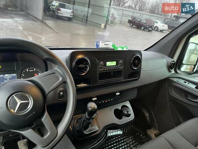Белый Мерседес Sprinter, объемом двигателя 2.14 л и пробегом 266 тыс. км за 23300 $, фото 8 на Automoto.ua