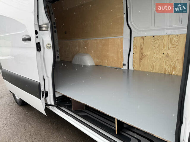 Белый Мерседес Sprinter, объемом двигателя 2.14 л и пробегом 262 тыс. км за 23700 $, фото 28 на Automoto.ua