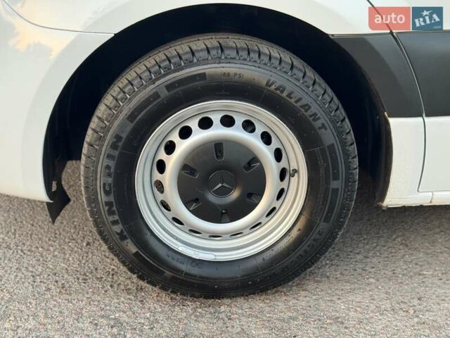 Белый Мерседес Sprinter, объемом двигателя 2.14 л и пробегом 261 тыс. км за 25800 $, фото 18 на Automoto.ua