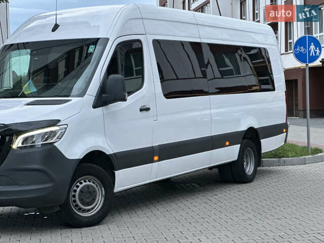 Белый Мерседес Sprinter, объемом двигателя 2.99 л и пробегом 250 тыс. км за 65000 $, фото 13 на Automoto.ua