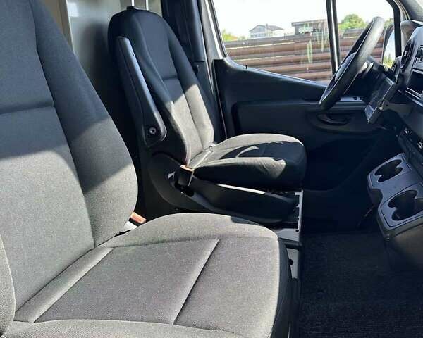 Белый Мерседес Sprinter, объемом двигателя 2.2 л и пробегом 246 тыс. км за 25900 $, фото 10 на Automoto.ua