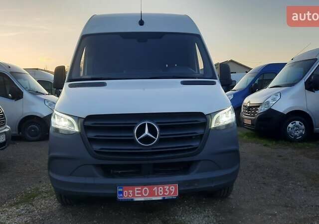 Белый Мерседес Sprinter, объемом двигателя 2.14 л и пробегом 330 тыс. км за 25000 $, фото 15 на Automoto.ua
