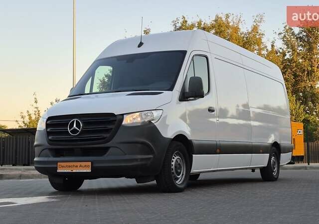 Белый Мерседес Sprinter, объемом двигателя 0 л и пробегом 236 тыс. км за 23555 $, фото 47 на Automoto.ua