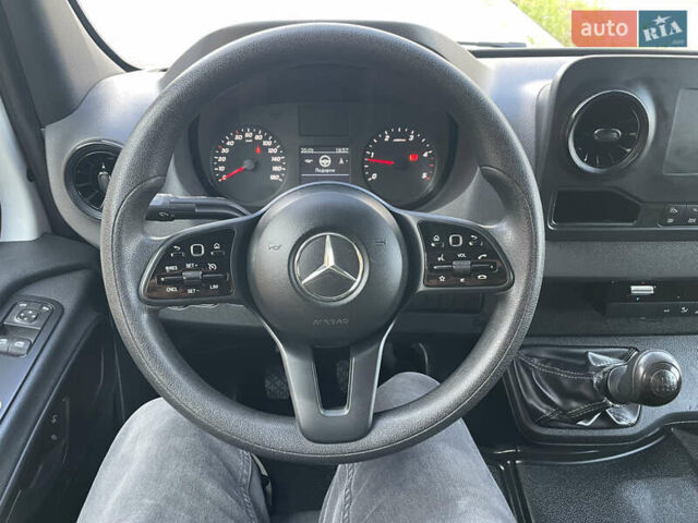 Білий Мерседес Sprinter, об'ємом двигуна 2.2 л та пробігом 280 тис. км за 23800 $, фото 32 на Automoto.ua
