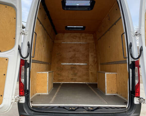 Белый Мерседес Sprinter, объемом двигателя 2.2 л и пробегом 500 тыс. км за 27200 $, фото 8 на Automoto.ua