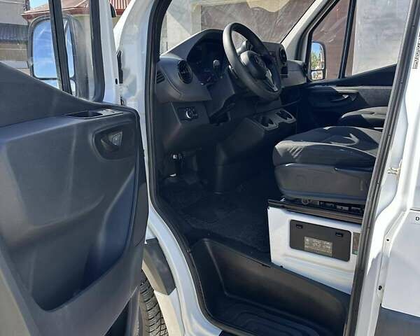 Белый Мерседес Sprinter, объемом двигателя 2.2 л и пробегом 246 тыс. км за 25900 $, фото 19 на Automoto.ua