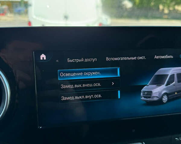 Белый Мерседес Sprinter, объемом двигателя 3 л и пробегом 183 тыс. км за 46623 $, фото 31 на Automoto.ua