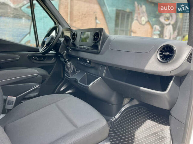 Белый Мерседес Sprinter, объемом двигателя 2.2 л и пробегом 257 тыс. км за 26000 $, фото 52 на Automoto.ua