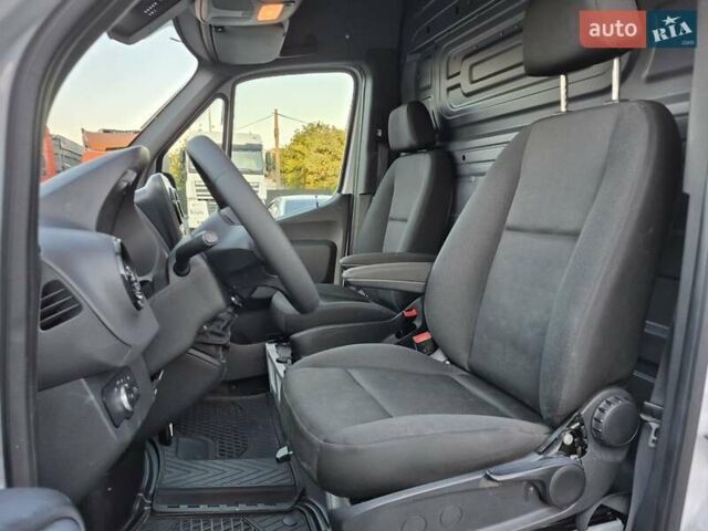 Белый Мерседес Sprinter, объемом двигателя 0 л и пробегом 236 тыс. км за 23555 $, фото 33 на Automoto.ua