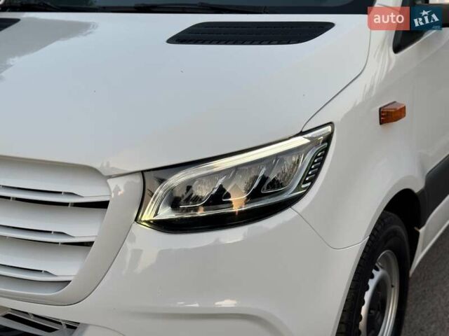 Белый Мерседес Sprinter, объемом двигателя 2.14 л и пробегом 261 тыс. км за 25800 $, фото 17 на Automoto.ua