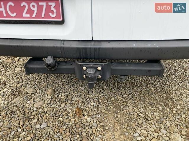 Белый Мерседес Sprinter, объемом двигателя 2.2 л и пробегом 256 тыс. км за 24500 $, фото 27 на Automoto.ua