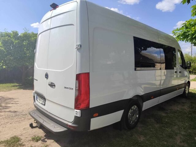 Белый Мерседес Sprinter, объемом двигателя 0.22 л и пробегом 193 тыс. км за 45000 $, фото 3 на Automoto.ua