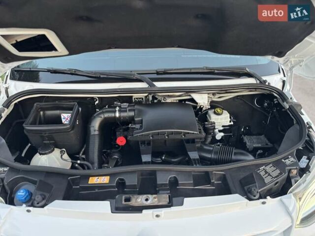 Белый Мерседес Sprinter, объемом двигателя 2.14 л и пробегом 261 тыс. км за 25800 $, фото 66 на Automoto.ua