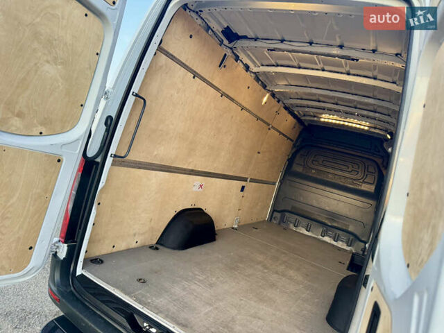 Белый Мерседес Sprinter, объемом двигателя 2.14 л и пробегом 240 тыс. км за 27900 $, фото 35 на Automoto.ua