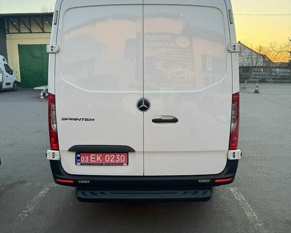 Белый Мерседес Sprinter, объемом двигателя 2.2 л и пробегом 180 тыс. км за 27900 $, фото 10 на Automoto.ua