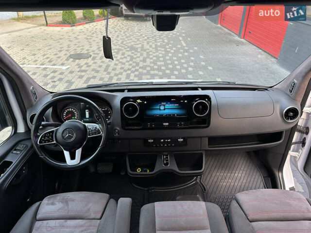 Белый Мерседес Sprinter, объемом двигателя 3 л и пробегом 336 тыс. км за 46329 $, фото 12 на Automoto.ua