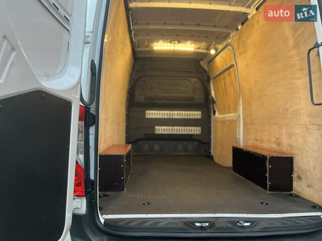 Белый Мерседес Sprinter, объемом двигателя 2.14 л и пробегом 280 тыс. км за 24800 $, фото 5 на Automoto.ua