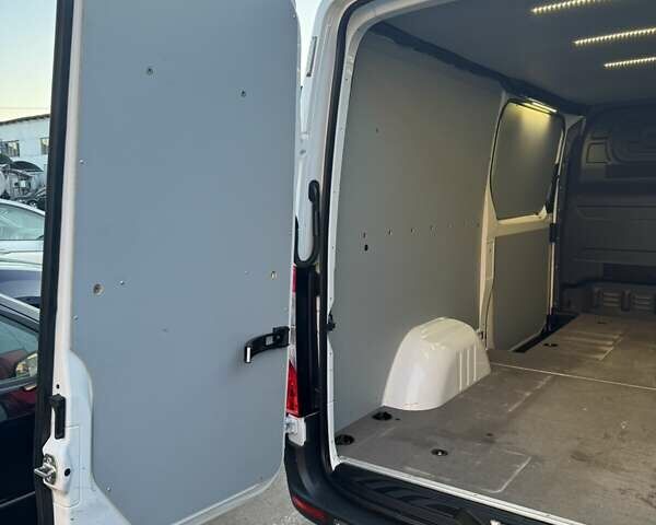 Белый Мерседес Sprinter, объемом двигателя 2.2 л и пробегом 180 тыс. км за 27900 $, фото 15 на Automoto.ua