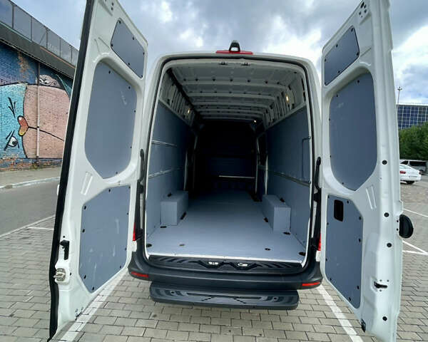 Белый Мерседес Sprinter, объемом двигателя 2.2 л и пробегом 155 тыс. км за 26500 $, фото 42 на Automoto.ua