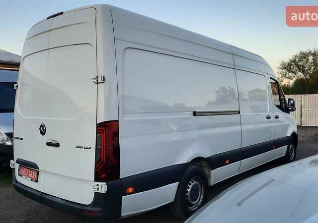 Белый Мерседес Sprinter, объемом двигателя 2.14 л и пробегом 330 тыс. км за 25000 $, фото 11 на Automoto.ua