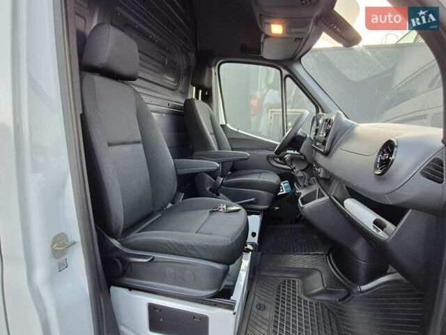 Белый Мерседес Sprinter, объемом двигателя 0 л и пробегом 236 тыс. км за 23555 $, фото 49 на Automoto.ua