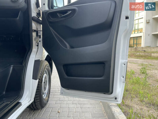 Білий Мерседес Sprinter, об'ємом двигуна 2.2 л та пробігом 280 тис. км за 23800 $, фото 42 на Automoto.ua