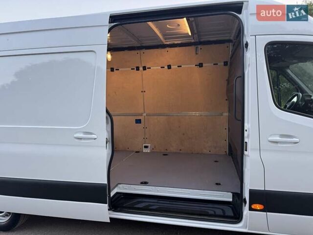 Белый Мерседес Sprinter, объемом двигателя 2.14 л и пробегом 261 тыс. км за 25800 $, фото 55 на Automoto.ua
