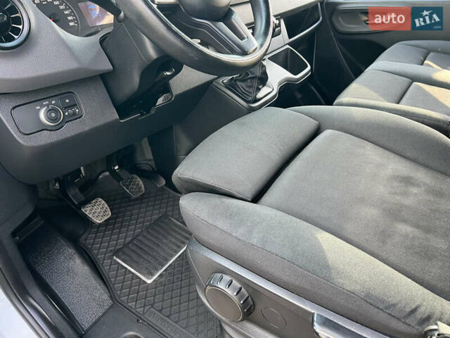 Белый Мерседес Sprinter, объемом двигателя 2.2 л и пробегом 371 тыс. км за 22300 $, фото 89 на Automoto.ua