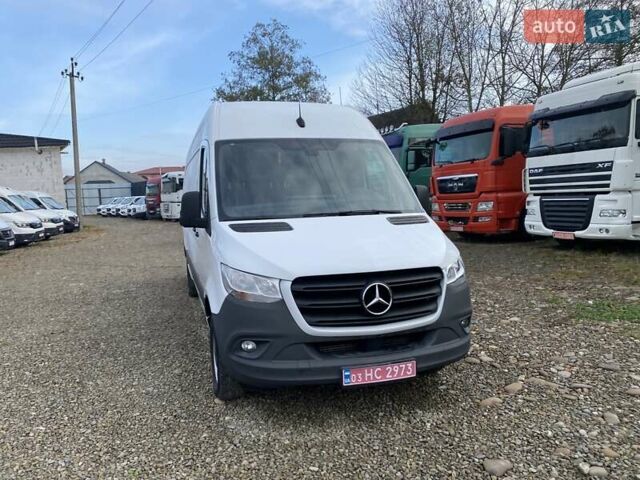 Белый Мерседес Sprinter, объемом двигателя 2.2 л и пробегом 256 тыс. км за 24500 $, фото 2 на Automoto.ua