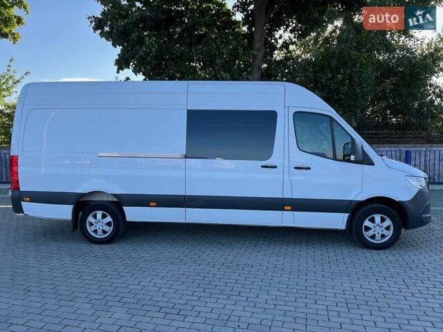 Белый Мерседес Sprinter, объемом двигателя 2.14 л и пробегом 690 тыс. км за 26000 $, фото 2 на Automoto.ua