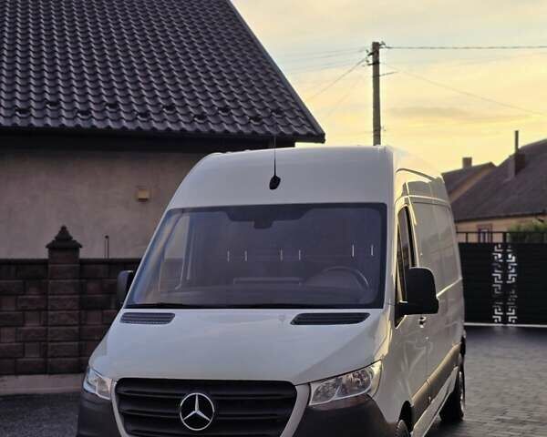 Білий Мерседес Sprinter, об'ємом двигуна 2.14 л та пробігом 131 тис. км за 21422 $, фото 4 на Automoto.ua