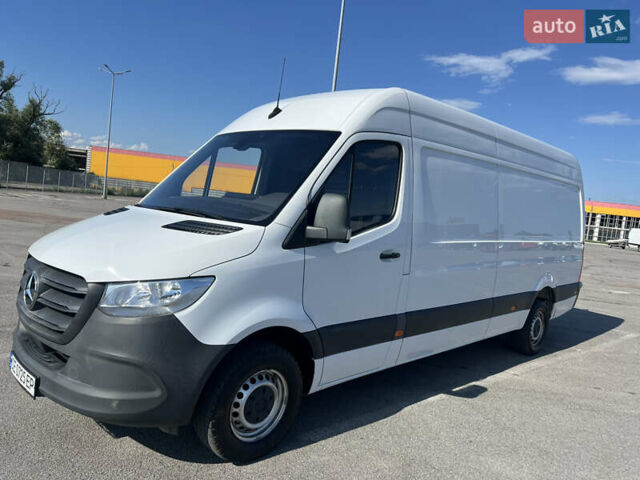 Белый Мерседес Sprinter, объемом двигателя 2.14 л и пробегом 260 тыс. км за 28000 $, фото 1 на Automoto.ua