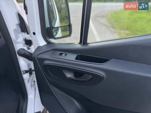 Белый Мерседес Sprinter, объемом двигателя 2.14 л и пробегом 261 тыс. км за 25800 $, фото 60 на Automoto.ua