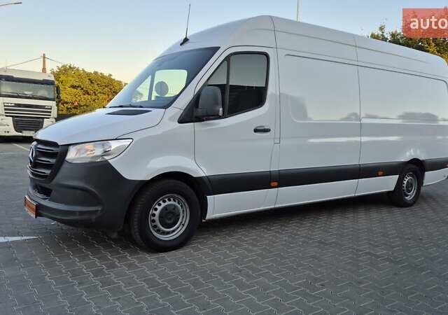 Белый Мерседес Sprinter, объемом двигателя 0 л и пробегом 236 тыс. км за 23555 $, фото 9 на Automoto.ua