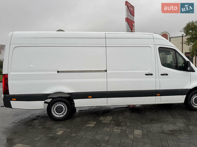 Белый Мерседес Sprinter, объемом двигателя 2.14 л и пробегом 256 тыс. км за 29992 $, фото 6 на Automoto.ua