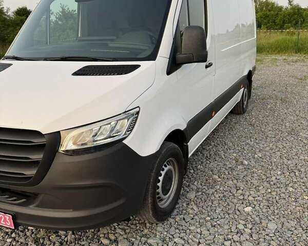 Белый Мерседес Sprinter, объемом двигателя 2.14 л и пробегом 294 тыс. км за 23599 $, фото 12 на Automoto.ua
