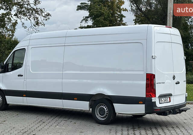 Белый Мерседес Sprinter, объемом двигателя 0 л и пробегом 190 тыс. км за 27136 $, фото 2 на Automoto.ua