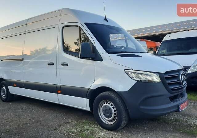 Белый Мерседес Sprinter, объемом двигателя 2.14 л и пробегом 330 тыс. км за 25000 $, фото 44 на Automoto.ua