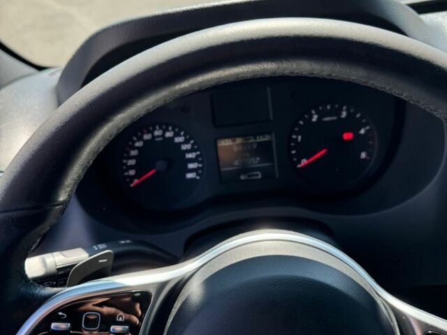 Білий Мерседес Sprinter, об'ємом двигуна 2.1 л та пробігом 420 тис. км за 40459 $, фото 4 на Automoto.ua