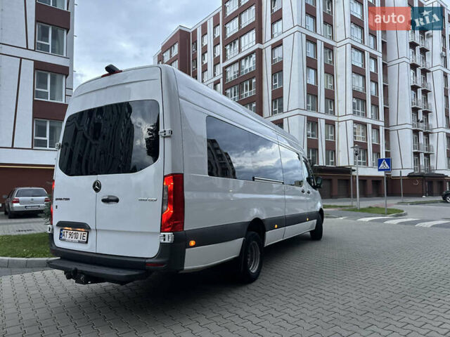 Белый Мерседес Sprinter, объемом двигателя 2.99 л и пробегом 250 тыс. км за 65000 $, фото 4 на Automoto.ua
