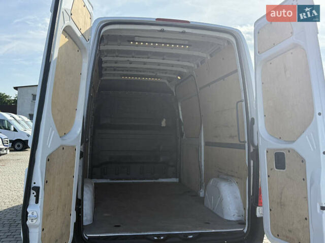 Белый Мерседес Sprinter, объемом двигателя 2.14 л и пробегом 234 тыс. км за 20800 $, фото 13 на Automoto.ua