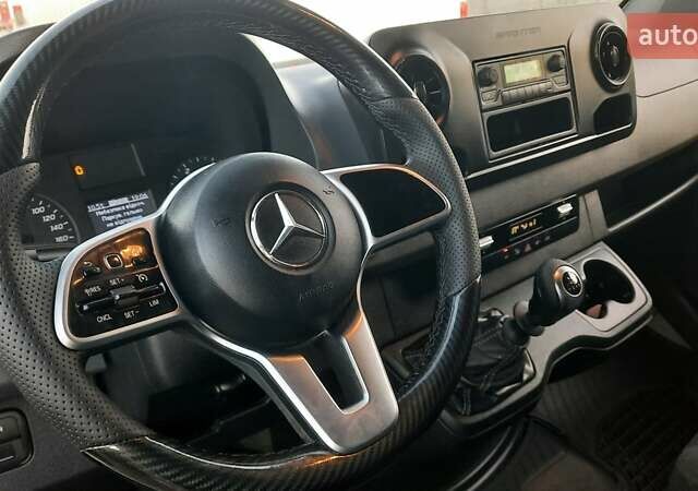 Белый Мерседес Sprinter, объемом двигателя 2.14 л и пробегом 330 тыс. км за 25000 $, фото 58 на Automoto.ua