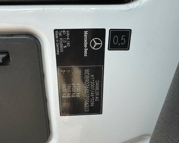 Белый Мерседес Sprinter, объемом двигателя 2.14 л и пробегом 256 тыс. км за 29992 $, фото 51 на Automoto.ua