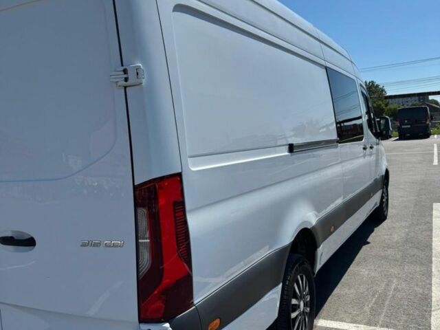 Білий Мерседес Sprinter, об'ємом двигуна 2.1 л та пробігом 420 тис. км за 40459 $, фото 2 на Automoto.ua
