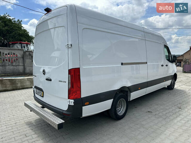 Белый Мерседес Sprinter, объемом двигателя 3 л и пробегом 330 тыс. км за 47589 $, фото 5 на Automoto.ua