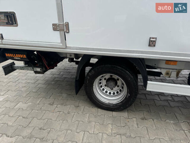 Белый Мерседес Sprinter, объемом двигателя 2.2 л и пробегом 301 тыс. км за 32000 $, фото 5 на Automoto.ua